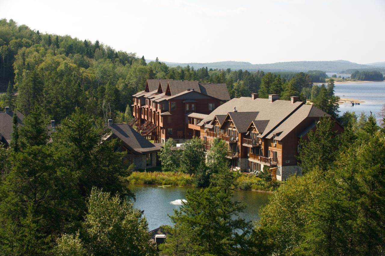 Saint-Michel Les Condos Du Lac Taureau- Rooms & Condos מראה חיצוני תמונה