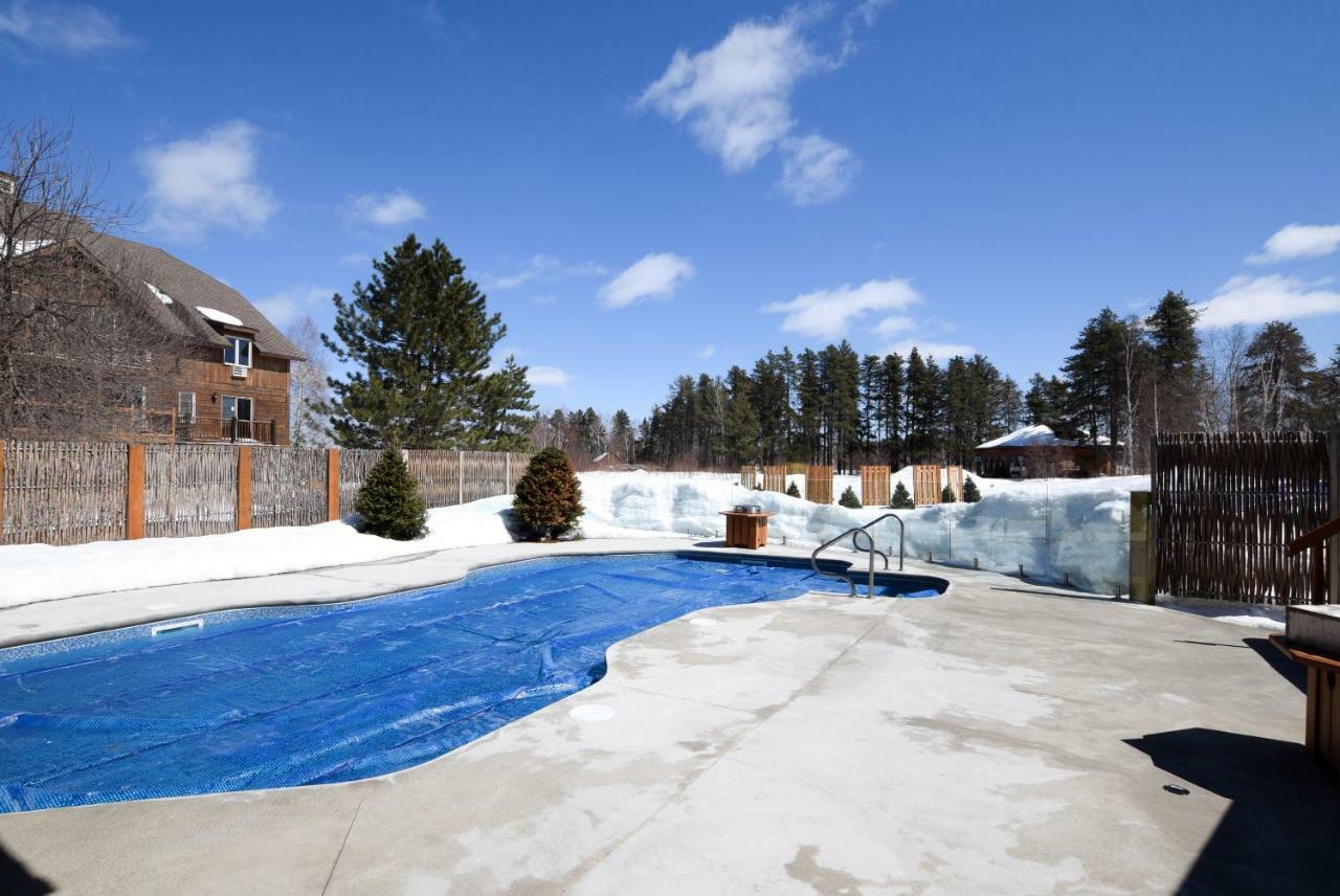 Saint-Michel Les Condos Du Lac Taureau- Rooms & Condos מראה חיצוני תמונה